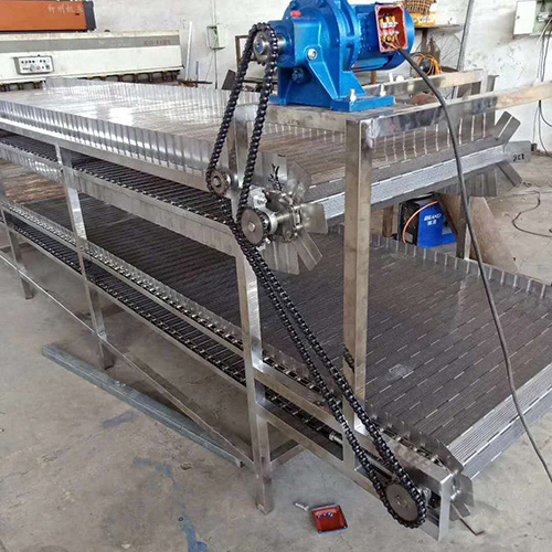 鏈闆輸送機